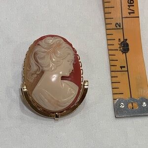 Antique Pretty Lady Woman Cameo  Brooch
